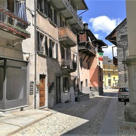 Il Vicolo By Turistica Domodossola Exterior foto